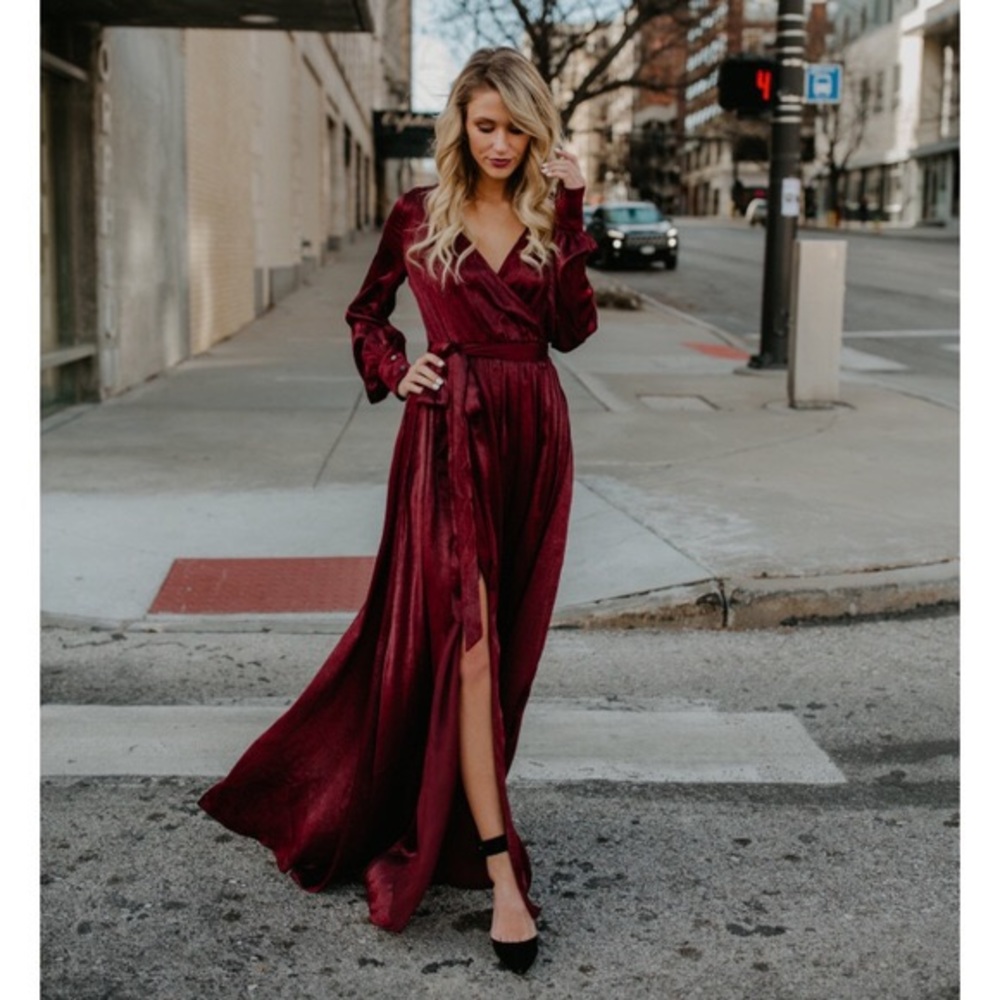 ISO VICI Diana maxi dress!!